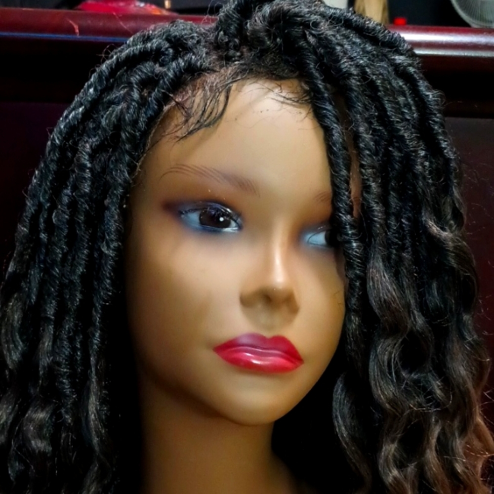 Multi-color braids